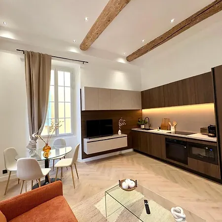 Charme Et Modernite Au Coeur Du Vieux *