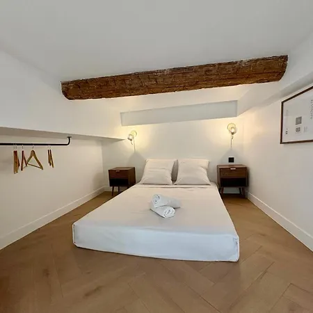 Charme Et Modernite Au Coeur Du Vieux Νίκαια