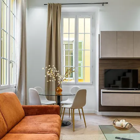 Appartement Charme Et Modernite Au Coeur Du Vieux Nice
