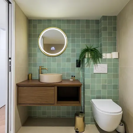 Charme Et Modernite Au Coeur Du Vieux Appartement