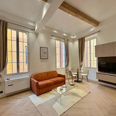 Lejlighed Charme Et Modernite Au Coeur Du Vieux Nice